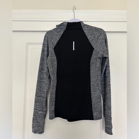 Reebok Black Long Sleeve Top Size S - Picture 2 of 10